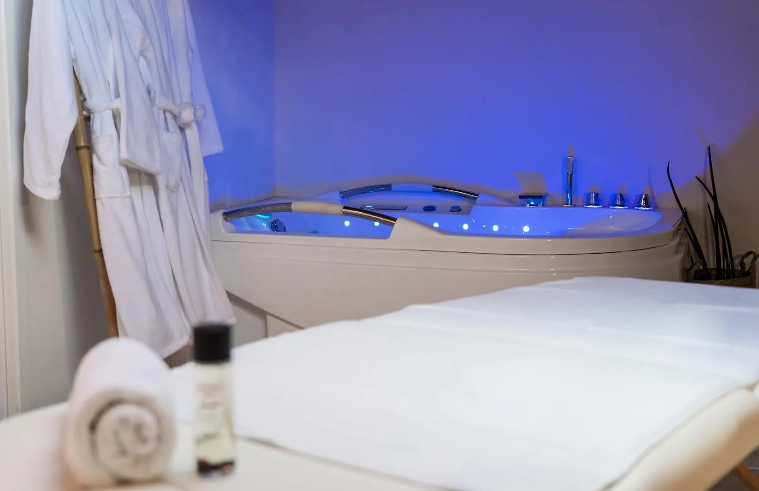 Apartment Superbe Appartement Loveroom Avec Balneo Dolce Notte Carbonne France
