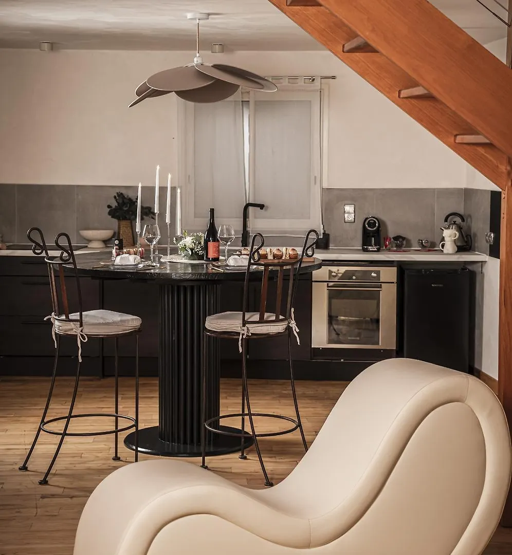 Superbe Appartement Loveroom Avec Balneo Dolce Notte Carbonne 0*,  France